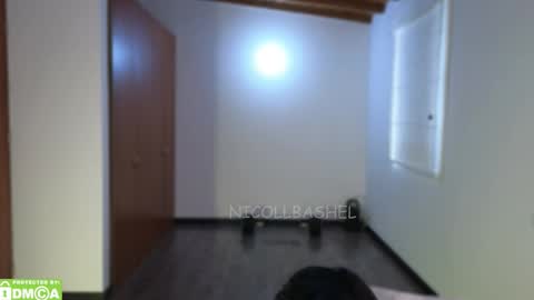 Nicoll  Independent model online show from 11/16/25, 05:07