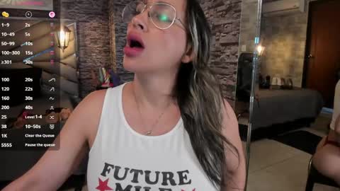 Nicolle online show from 06/04/26, 08:26