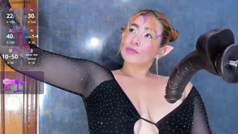 Nicolle online show from 03/31/26, 07:03