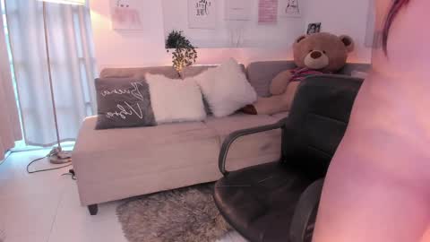 Nicolle online show from 02/26/25, 08:22