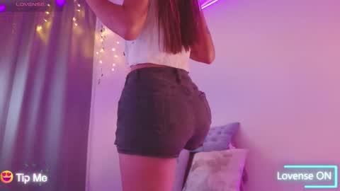 Snapshot of nicolle_swt chatting on 02/01/26, 09:30 Nicolle online show from 02/01/26, 09:30