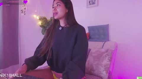 Snapshot of nicolle_swt chatting on 02/25/26, 10:36 Nicolle online show from 02/25/26, 10:36