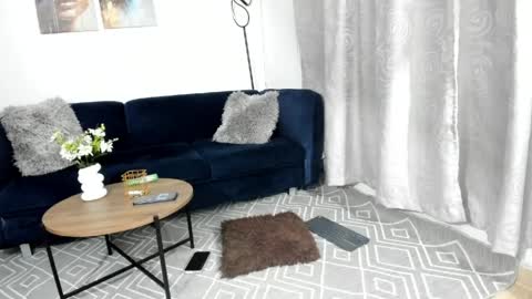 Nicolle Lima online show from 04/11/26, 12:59