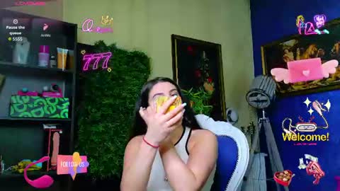 Snapshot of nicollepalmer chatting on 07/23/26, 07:17 Nicolle online show from 07/23/26, 07:17