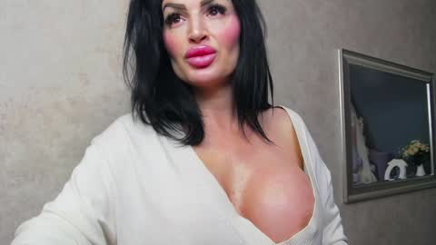 Nicolle online show from 01/23/25, 11:05