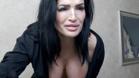 Nicolle online show from 01/26/25, 11:08