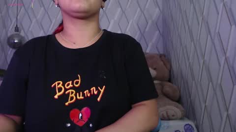 Nicolle Miley online show from 03/05/25, 02:14