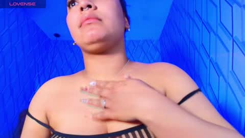 Nicolle Miley online show from 11/13/25, 01:59