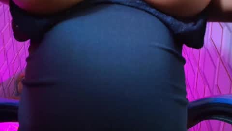 Nicolle Miley online show from 01/08/26, 03:42