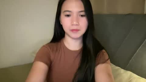 Snapshot of nicollete_snow chatting on 10/17/25, 12:41 NIC 333 online show from 10/17/25, 12:41