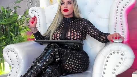 Nicollette Miller online show from 01/16/25, 03:13