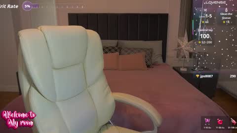 Nicole online show from 02/03/26, 06:22