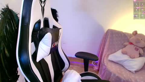 Nicol online show from 01/02/25, 03:37