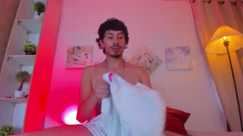 nico online show from 12/18/25, 08:04