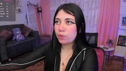      900   300   online show from 11/21/25, 06:12