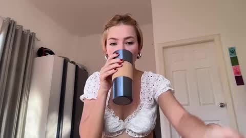 Aurora online show from 02/12/26, 09:15