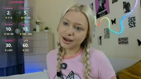 Hannah help me get 50 thumbs up online show from 07/12/26, 05:53