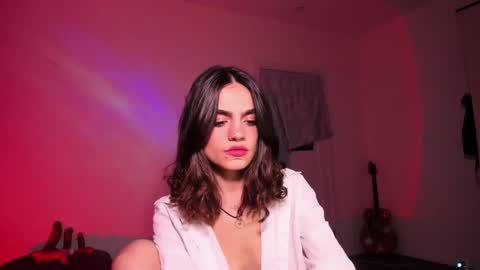 Snapshot of nightfloatt chatting on 11/22/25, 02:38 Daisy online show from 11/22/25, 02:38