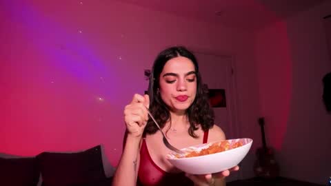 Snapshot of nightfloatt chatting on 11/27/25, 09:22 Daisy online show from 11/27/25, 09:22