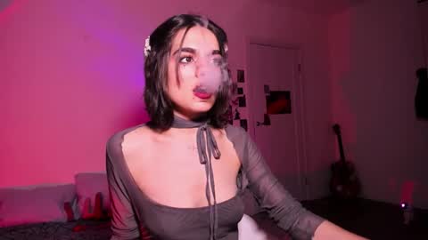 Snapshot of nightfloatt chatting on 12/03/25, 02:37 Daisy online show from 12/03/25, 02:37