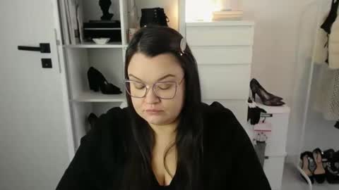 Holly online show from 03/10/26, 07:57