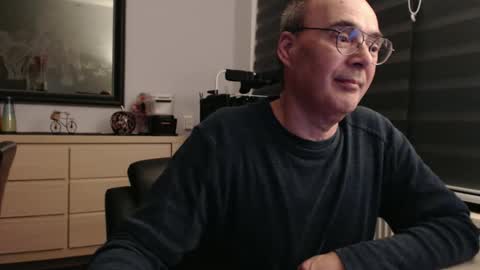 Snapshot of nightkeeper63 chatting on 10/17/25, 11:29 nightkeeper63 online show from 10/17/25, 11:29