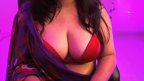 nightqueen107446 online show from 03/10/25, 08:04