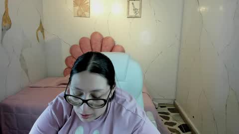 Anni online show from 04/27/26, 11:03