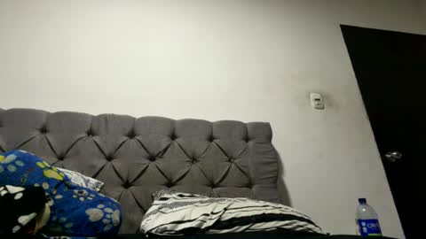 Snapshot of niickyjones chatting on 07/14/26, 04:17 Anni online show from 07/14/26, 04:17