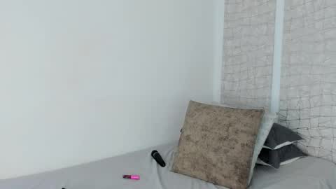 Niicole online show from 11/06/25, 04:19