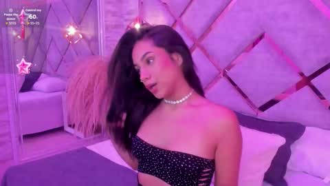 Snapshot of niicole_taylor chatting on 02/18/26, 12:23 Nicole online show from 02/18/26, 12:23