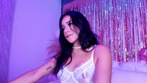 Snapshot of niicole_taylor chatting on 02/19/26, 05:42 Nicole online show from 02/19/26, 05:42