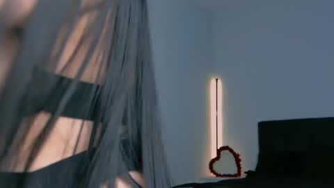 Niinarosee online show from 11/01/25, 06:43