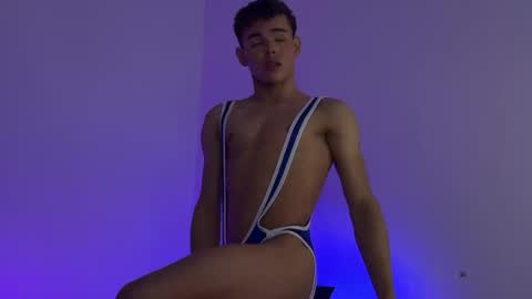 Snapshot of nijinsky_latinboy chatting on 05/21/26, 11:28 Nijinsky online show from 05/21/26, 11:28