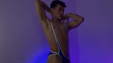 Snapshot of nijinsky_latinboy chatting on 06/12/26, 11:09 Nijinsky online show from 06/12/26, 11:09