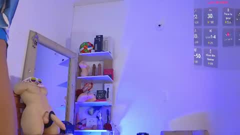 Snapshot of nijinsky_latinboy chatting on 07/11/26, 05:59 Nijinsky online show from 07/11/26, 05:59