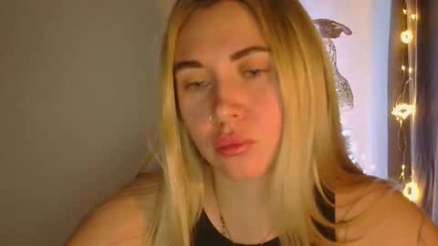 Nika online show from 01/11/26, 02:22