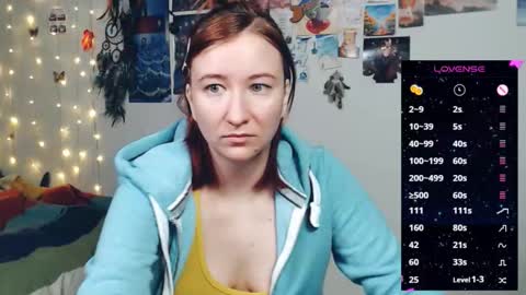 Snapshot of nika_fuchs chatting on 12/15/25, 01:32 Nika online show from 12/15/25, 01:32