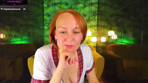 Snapshot of nika_gentle chatting on 12/09/24, 12:08 Nika online show from 12/09/24, 12:08