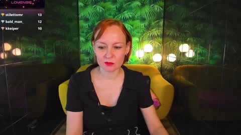 Snapshot of nika_gentle chatting on 01/08/25, 11:32 Nika online show from 01/08/25, 11:32