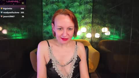 Snapshot of nika_gentle chatting on 01/15/25, 11:43 Nika online show from 01/15/25, 11:43