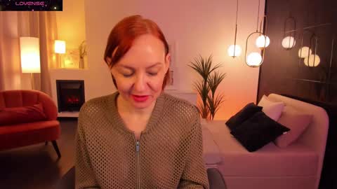 Snapshot of nika_gentle chatting on 02/21/25, 12:17 Nika online show from 02/21/25, 12:17