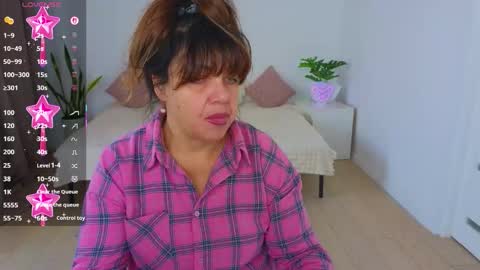 Nika light online show from 11/25/25, 10:37