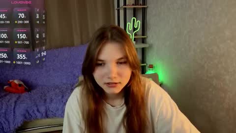 Snapshot of nika_omg chatting on 09/18/25, 05:48 Nika online show from 09/18/25, 05:48