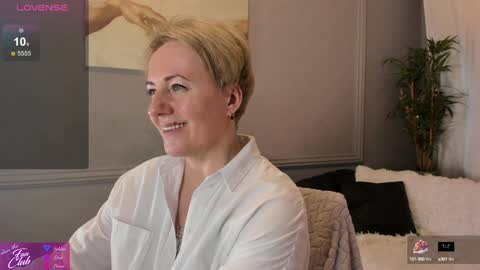 Nika online show from 01/19/25, 02:38