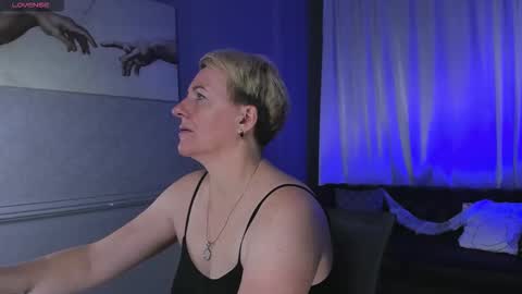 Nika online show from 11/01/25, 05:31