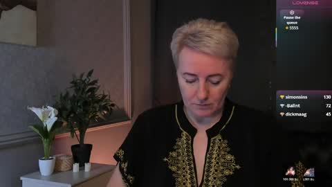 Nika online show from 04/11/26, 07:45