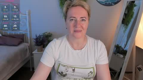 Snapshot of nika_smit chatting on 06/05/26, 08:09 Nika online show from 06/05/26, 08:09