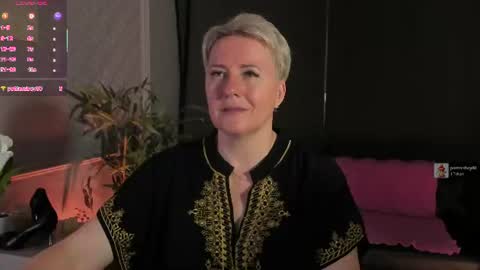 Snapshot of nika_smit chatting on 06/28/26, 05:13 Nika online show from 06/28/26, 05:13