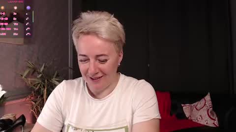 Snapshot of nika_smit chatting on 07/10/26, 08:07 Nika online show from 07/10/26, 08:07